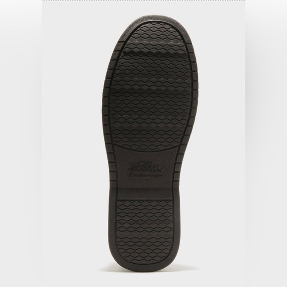 **CLEARANCE** DLUXE by DEARFOAMS - Men’s Slippers. - Picture 4 of 9
